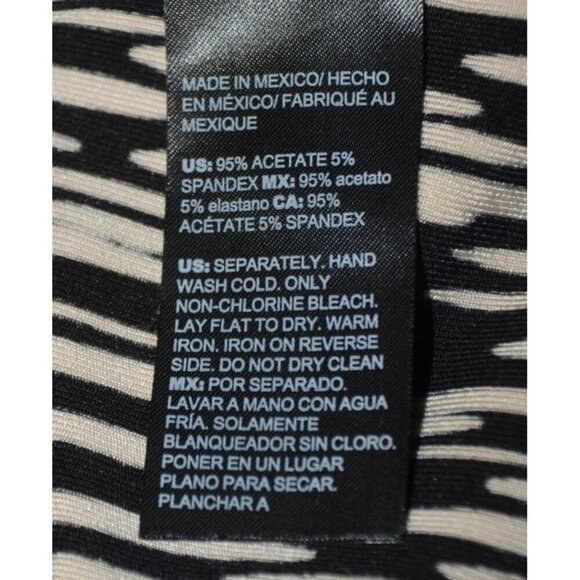 Chico's Travelers Black & White Scoop Neck Cap Sleeve Blouse Top Size 3 XL 16 - Picture 9 of 10